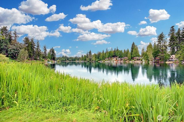 21834 SE 265th Way, Maple Valley, WA 98038