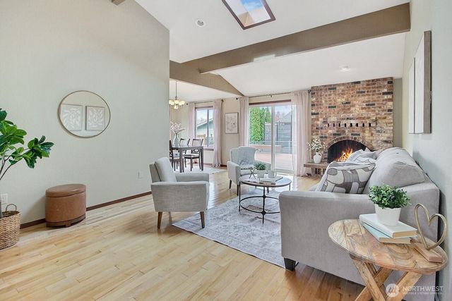 21834 SE 265th Way, Maple Valley, WA 98038