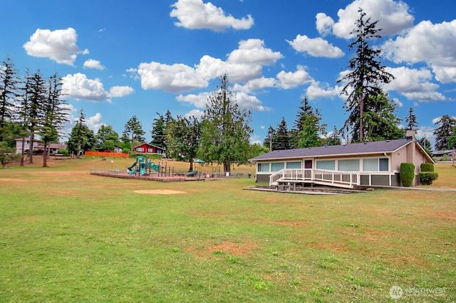 21834 SE 265th Way, Maple Valley, WA 98038