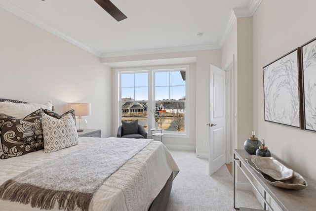 87 Spring Farm Road, North Oaks, MN 55127