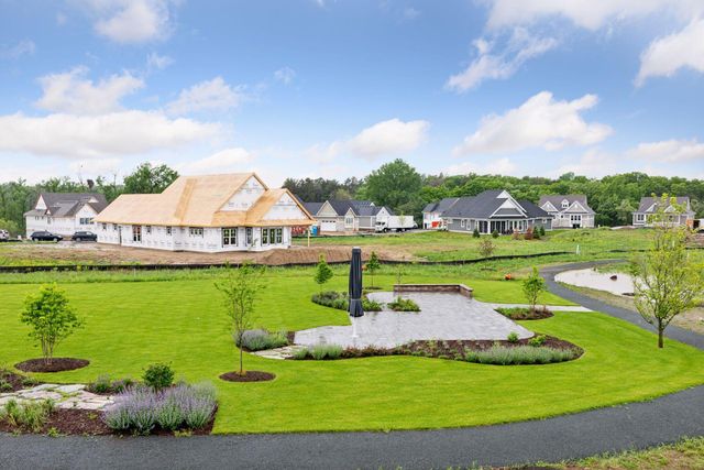 87 Spring Farm Road, North Oaks, MN 55127