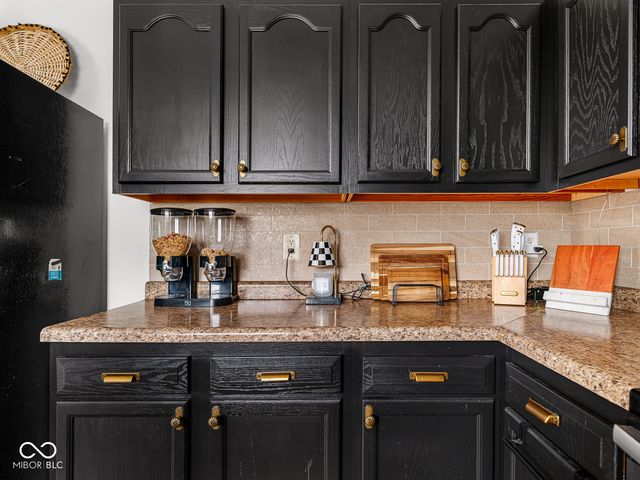 6665 Crestwell Lane, Indianapolis, IN 46268