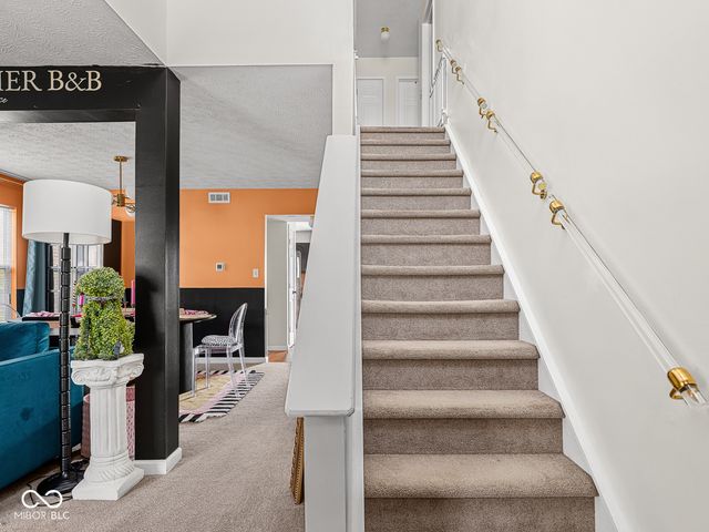 6665 Crestwell Lane, Indianapolis, IN 46268