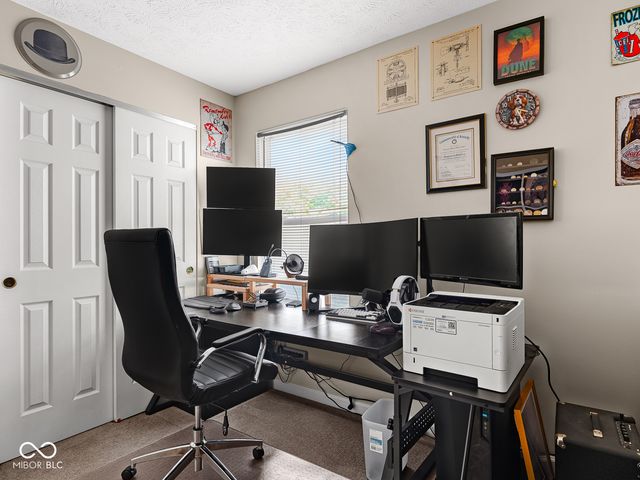 6665 Crestwell Lane, Indianapolis, IN 46268