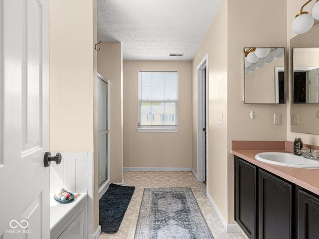 6665 Crestwell Lane, Indianapolis, IN 46268