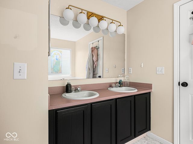 6665 Crestwell Lane, Indianapolis, IN 46268