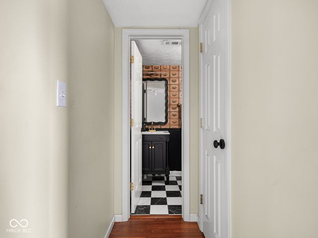 6665 Crestwell Lane, Indianapolis, IN 46268