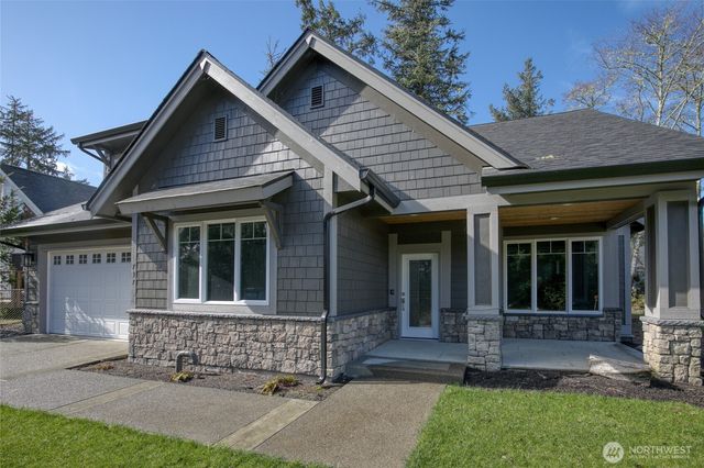 737 Wakina Loop SE, Ocean Shores, WA 98569