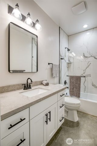 737 Wakina Loop SE, Ocean Shores, WA 98569