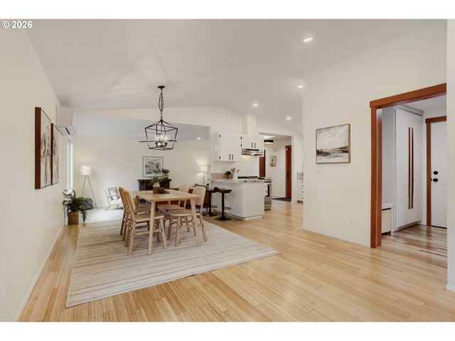 8187 Sw PONCA Ct, Tualatin, OR 97062