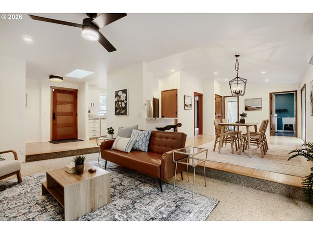 8187 Sw PONCA Ct, Tualatin, OR 97062