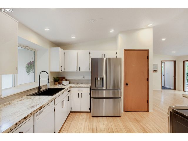 8187 Sw PONCA Ct, Tualatin, OR 97062