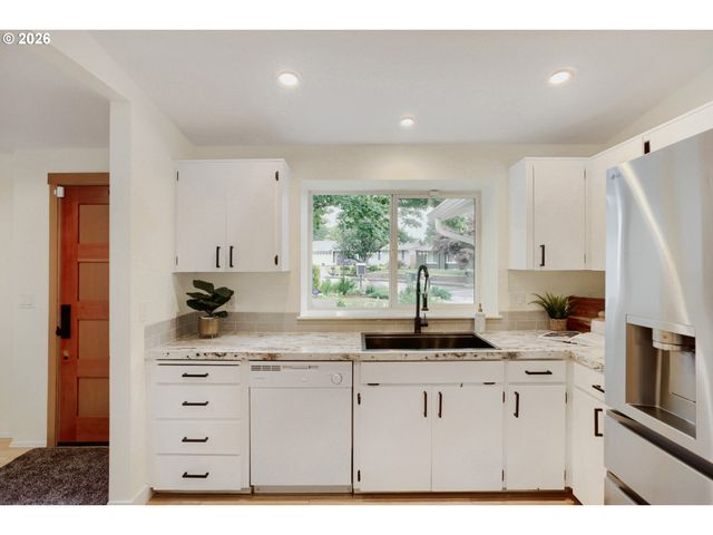 8187 Sw PONCA Ct, Tualatin, OR 97062