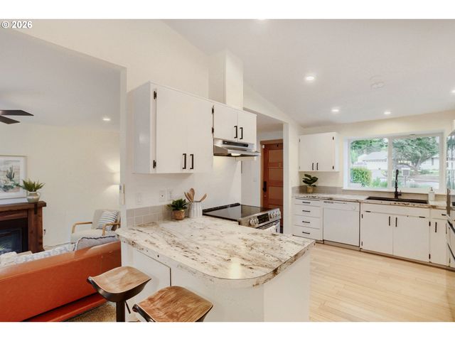 8187 Sw PONCA Ct, Tualatin, OR 97062