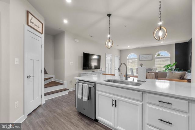 5904 ETTERBEEK ST, Ijamsville, MD 21754