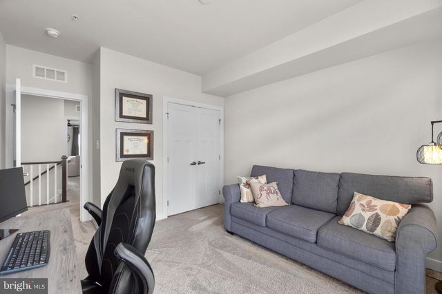 5904 ETTERBEEK ST, Ijamsville, MD 21754