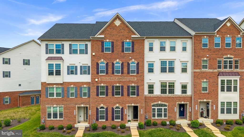 5904 ETTERBEEK ST, Ijamsville, MD 21754