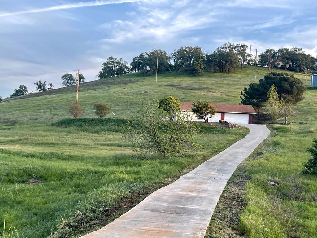 2612 Ranchito Dr, La Grange, CA 95329