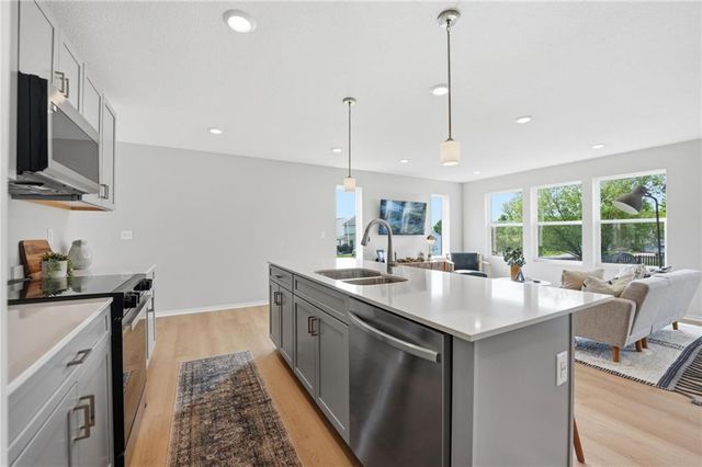 1441 S 4th Street E, Louisburg, KS 66053
