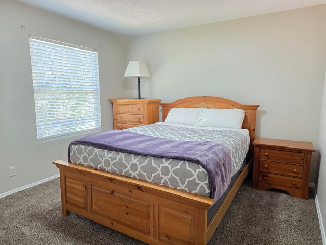 7233 Bobwhite Lane NE, Albuquerque, NM 87109