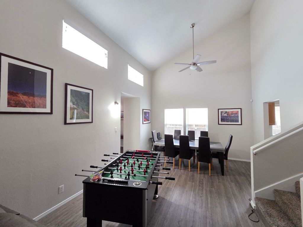 Image 1 of property listing at 7233 Bobwhite Lane NE, Albuquerque, NM 87109