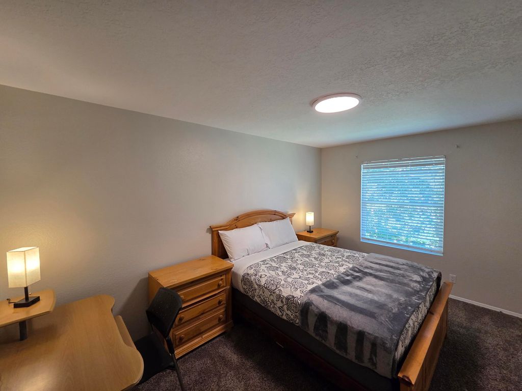 Image 16 of property listing at 7233 Bobwhite Lane NE, Albuquerque, NM 87109