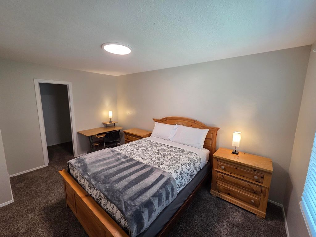 Image 17 of property listing at 7233 Bobwhite Lane NE, Albuquerque, NM 87109