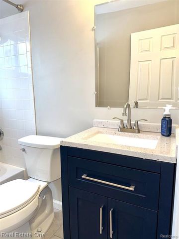 731 Stanley Avenue, Pontiac, MI 48340