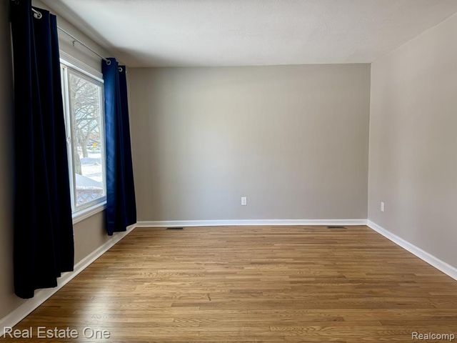 731 Stanley Avenue, Pontiac, MI 48340