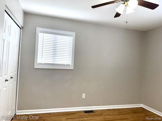 731 Stanley Avenue, Pontiac, MI 48340