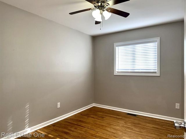 731 Stanley Avenue, Pontiac, MI 48340