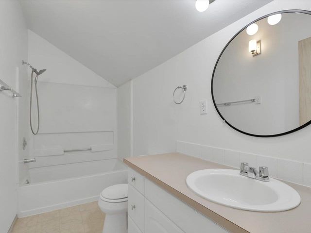 2721 S Havana St, Spokane, WA 99223