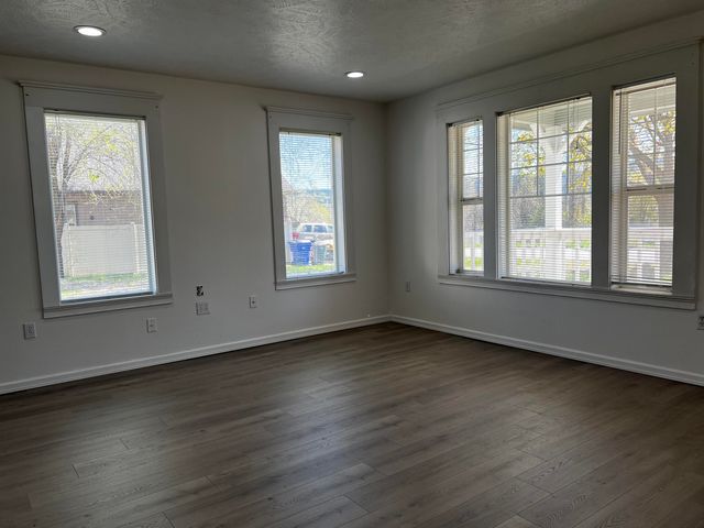 2721 S Havana St, Spokane, WA 99223