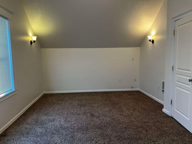 2721 S Havana St, Spokane, WA 99223