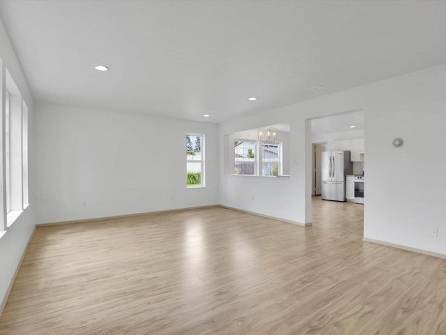 2721 S Havana St, Spokane, WA 99223