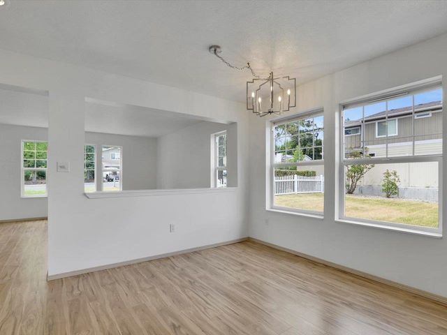2721 S Havana St, Spokane, WA 99223