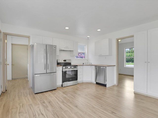 2721 S Havana St, Spokane, WA 99223