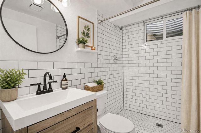700 S Arbutus Street, Denver, CO 80228
