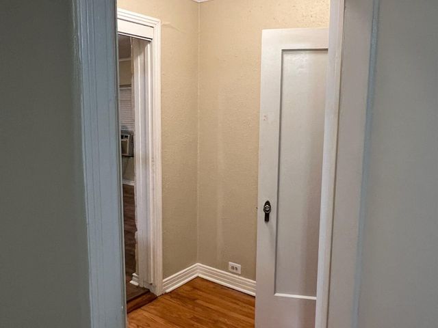 2045 W Magnolia Avenue, San Antonio, TX 78201