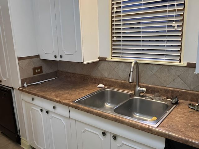 2045 W Magnolia Avenue, San Antonio, TX 78201