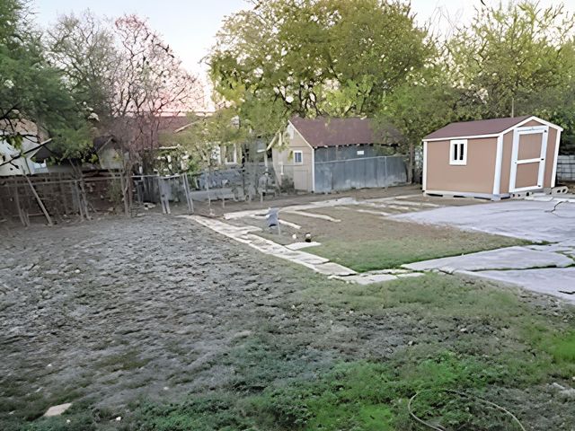 2045 W Magnolia Avenue, San Antonio, TX 78201