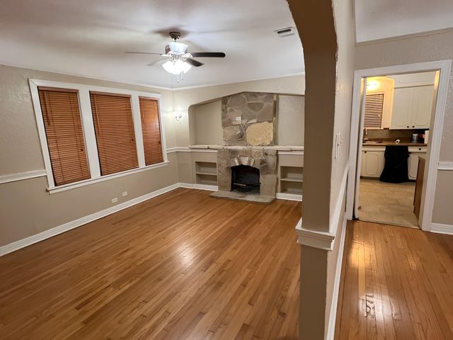 2045 W Magnolia Avenue, San Antonio, TX 78201
