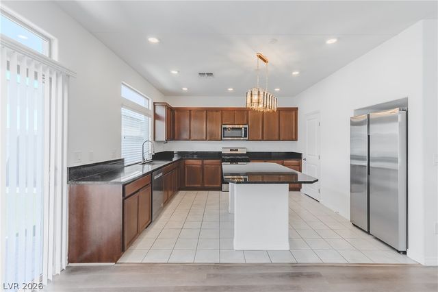 638 Great River Avenue, Las Vegas, NV 89183