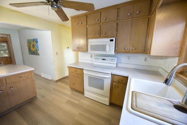 3262 S Whitnall AVENUE, Milwaukee, WI 53207