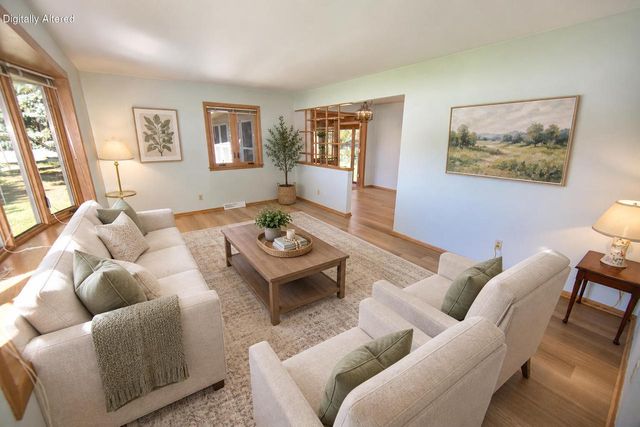3262 S Whitnall AVENUE, Milwaukee, WI 53207