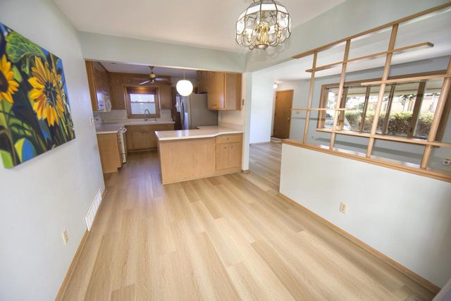 3262 S Whitnall AVENUE, Milwaukee, WI 53207