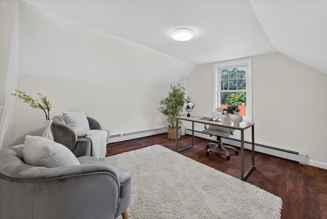 6 Hillside Ave, Woburn, MA 01801