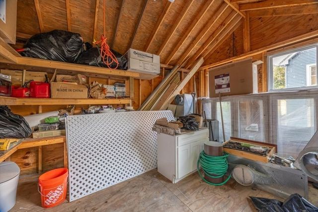 6 Hillside Ave, Woburn, MA 01801