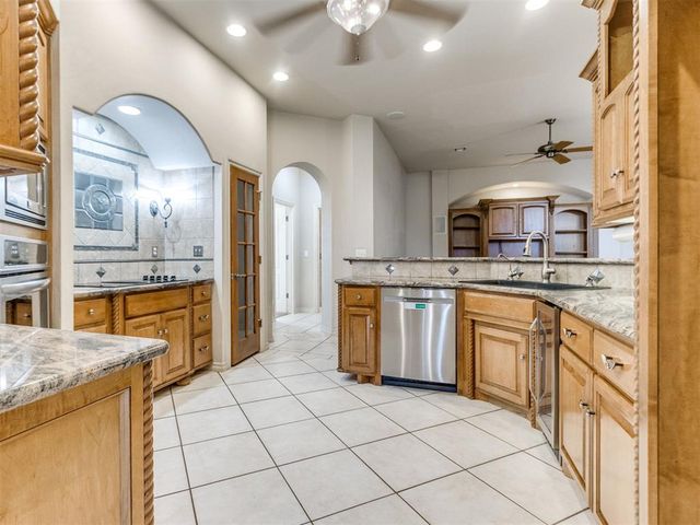 815 River View Drive, Norman, OK 73071