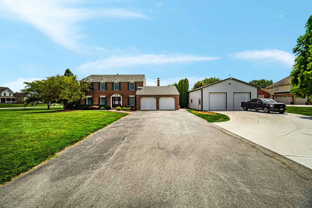 26711 S Greenbriar Drive, Monee, IL 60449
